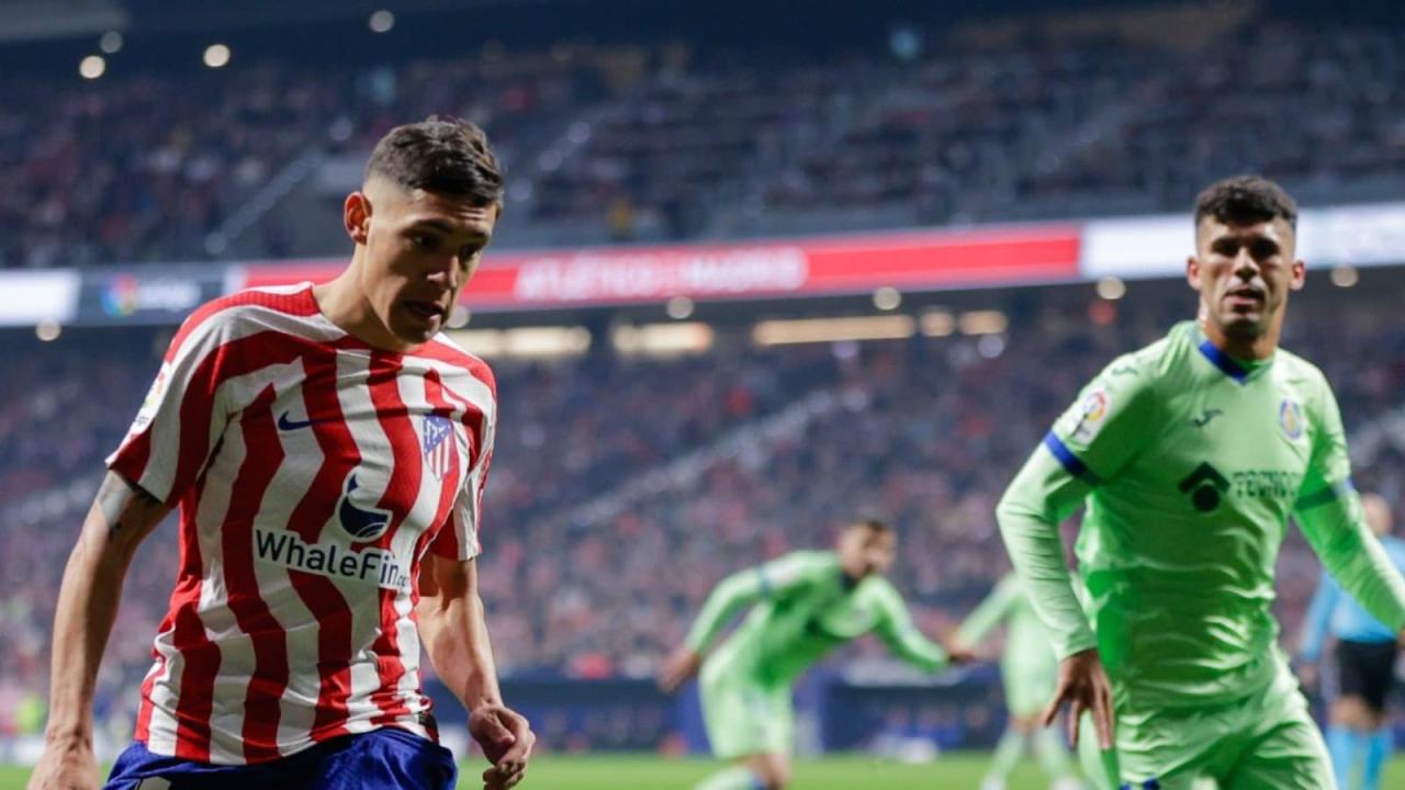 Atletico Madrid star fires La Liga title warning